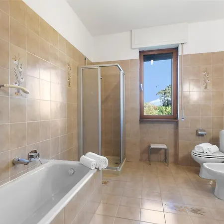 Casa Antonia: Lake Maggiore Villa With Private Pool - Happy Rentals * Porto Valtravaglia