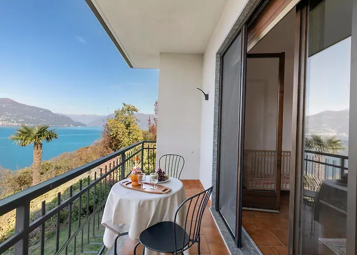 Casa Antonia - Happy Apartament Porto Valtravaglia